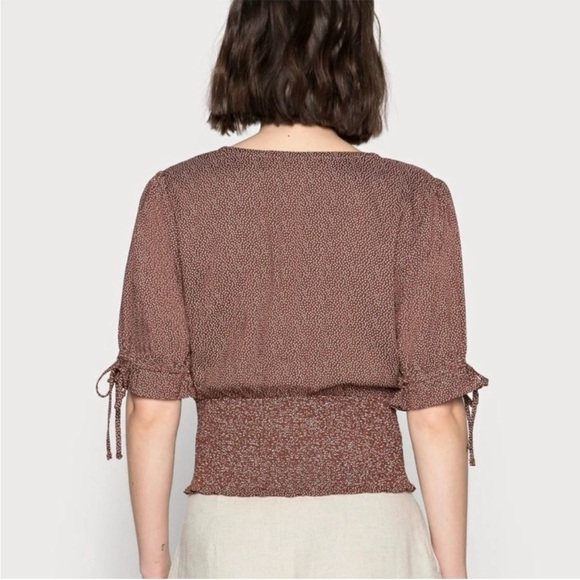 Abercrombie Brown Polka Dot Clasp front short sleeve shirt - Size XS NWT - Picture 2 of 5